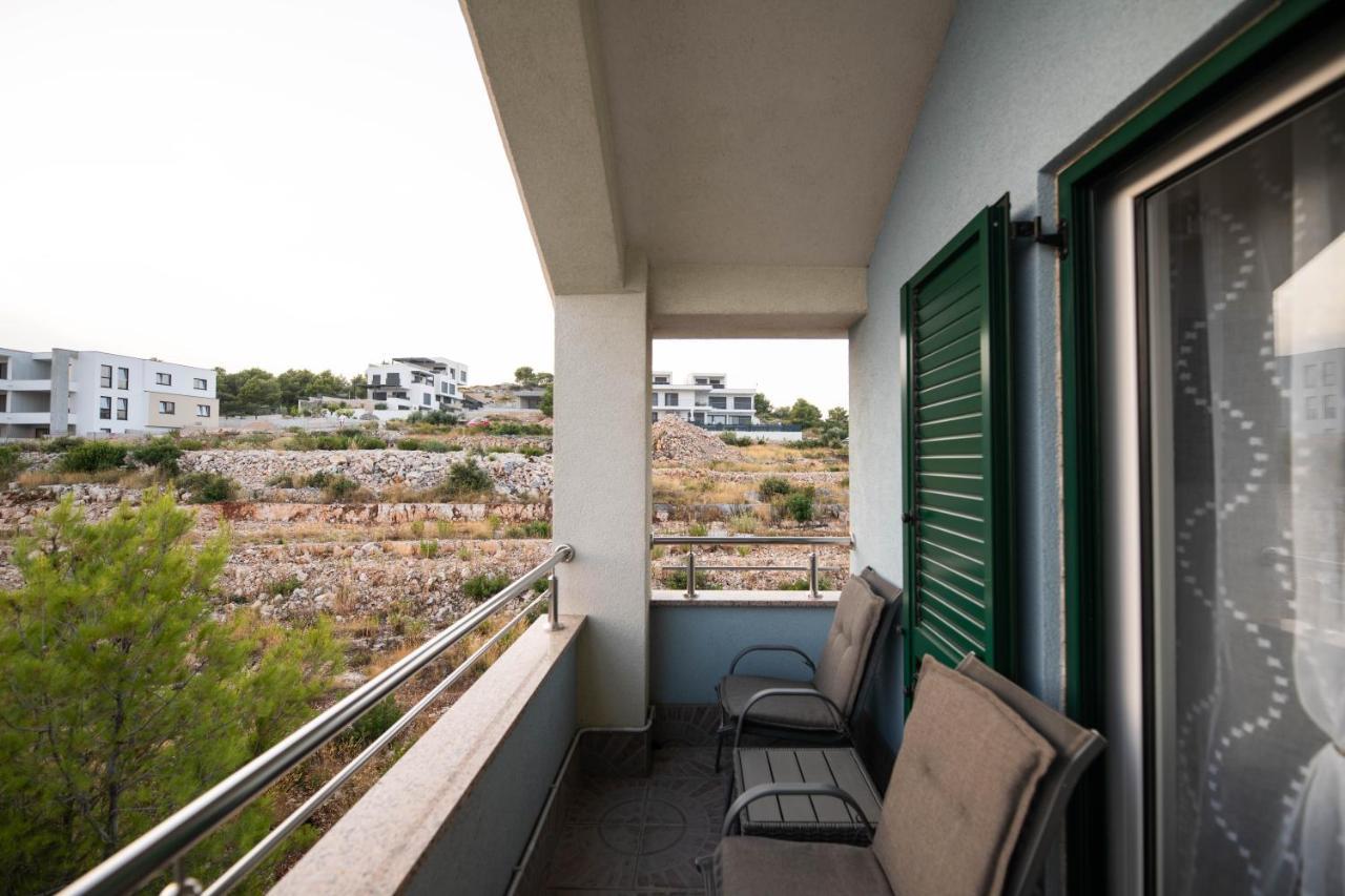 שיבניק Sunny Beach Apartments מראה חיצוני תמונה