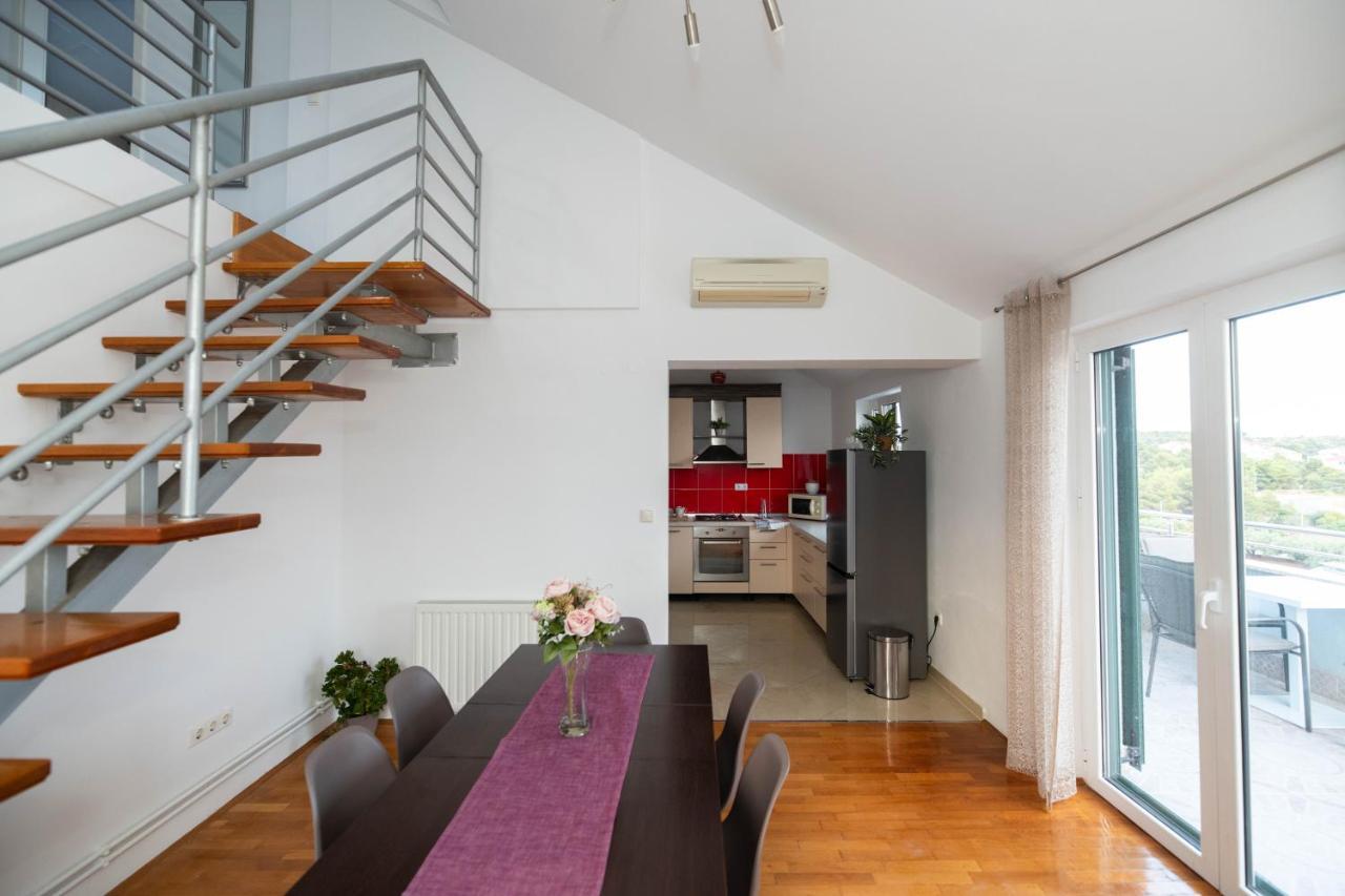 שיבניק Sunny Beach Apartments מראה חיצוני תמונה